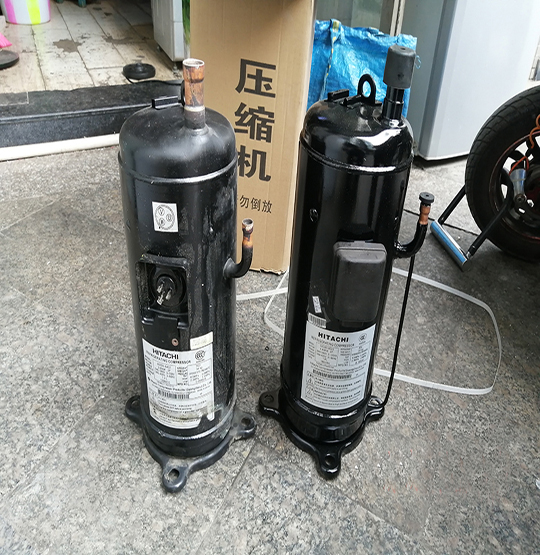 江岸中央空调压缩机的更换维修